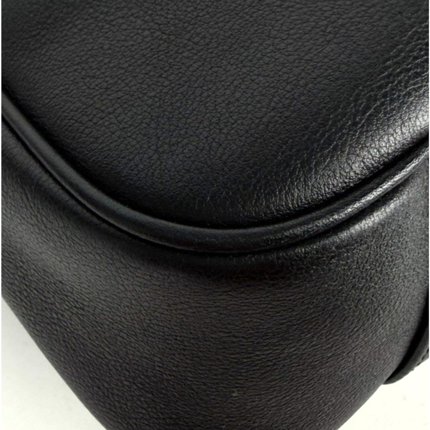 Gucci Diana Medium Shoulder Bag in Black Leather with Bamboo Top Handle S