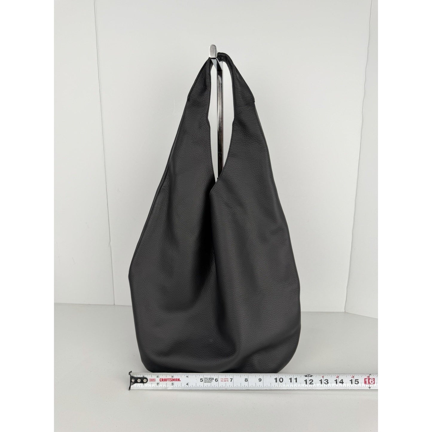 A.P.C. Le Neige Slouchy Hobo Bag Unisex in Black Grained Leather S-19