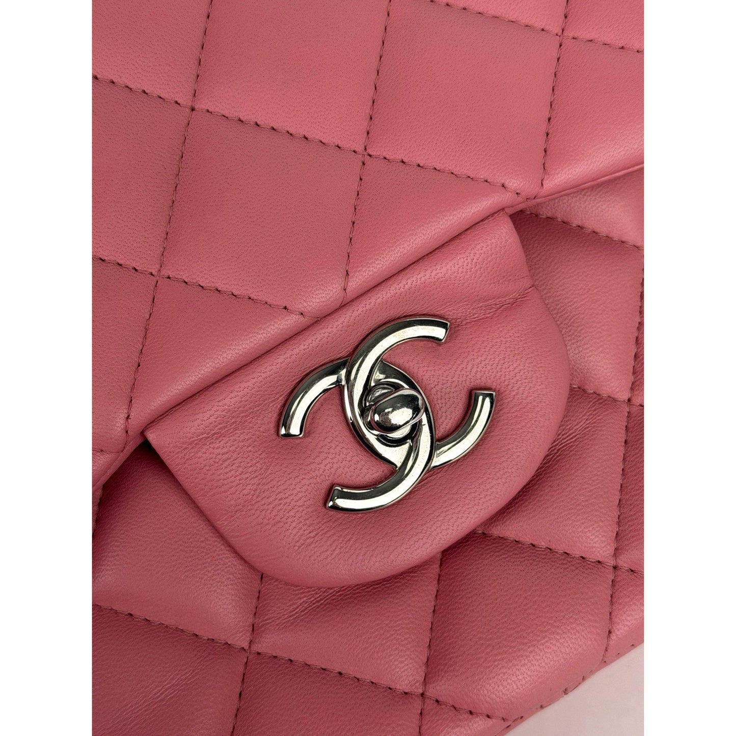 Chanel Jumbo Classic Double Flap Bag Pink Quilted Lambskin Leather 2013-2014 R1