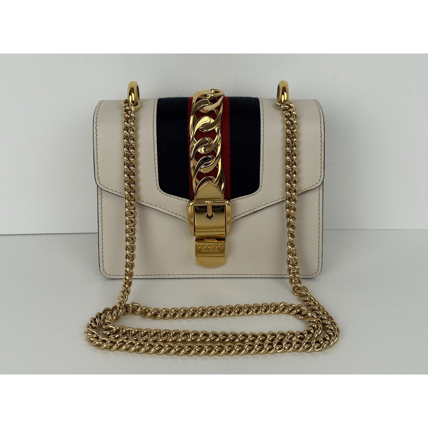 Gucci Sylvie White Leather Shoulder Bag with Gold Chain Detail