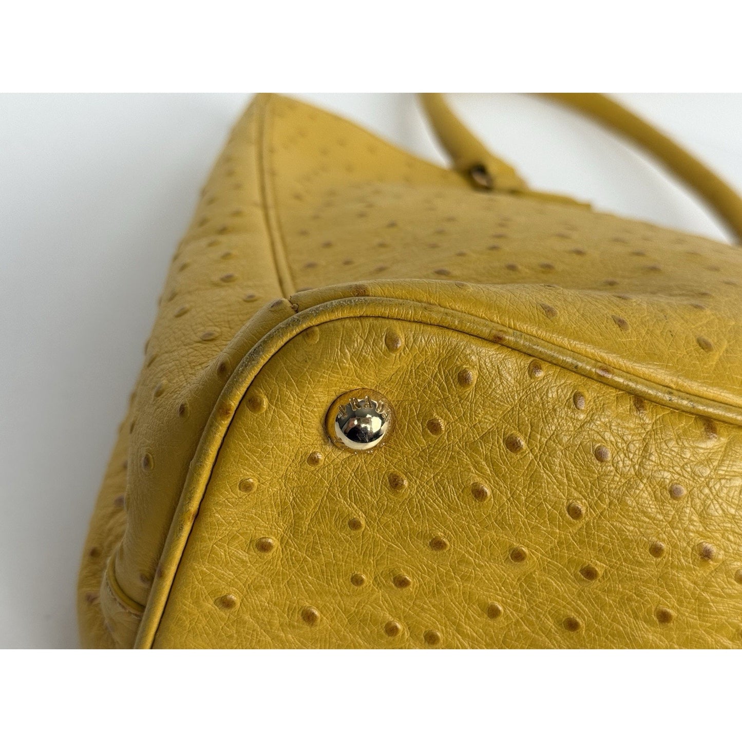 Prada Struzzo Lux Medium Galleria Double-Zip Tote in Mustard Yellow Ostrich Leater