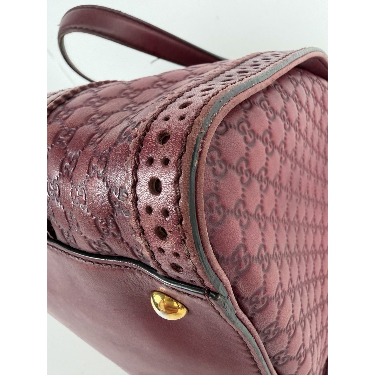 Gucci Duilio Brogue Boston Bag in Burgundy Microguccissima Embossed Leather S-16
