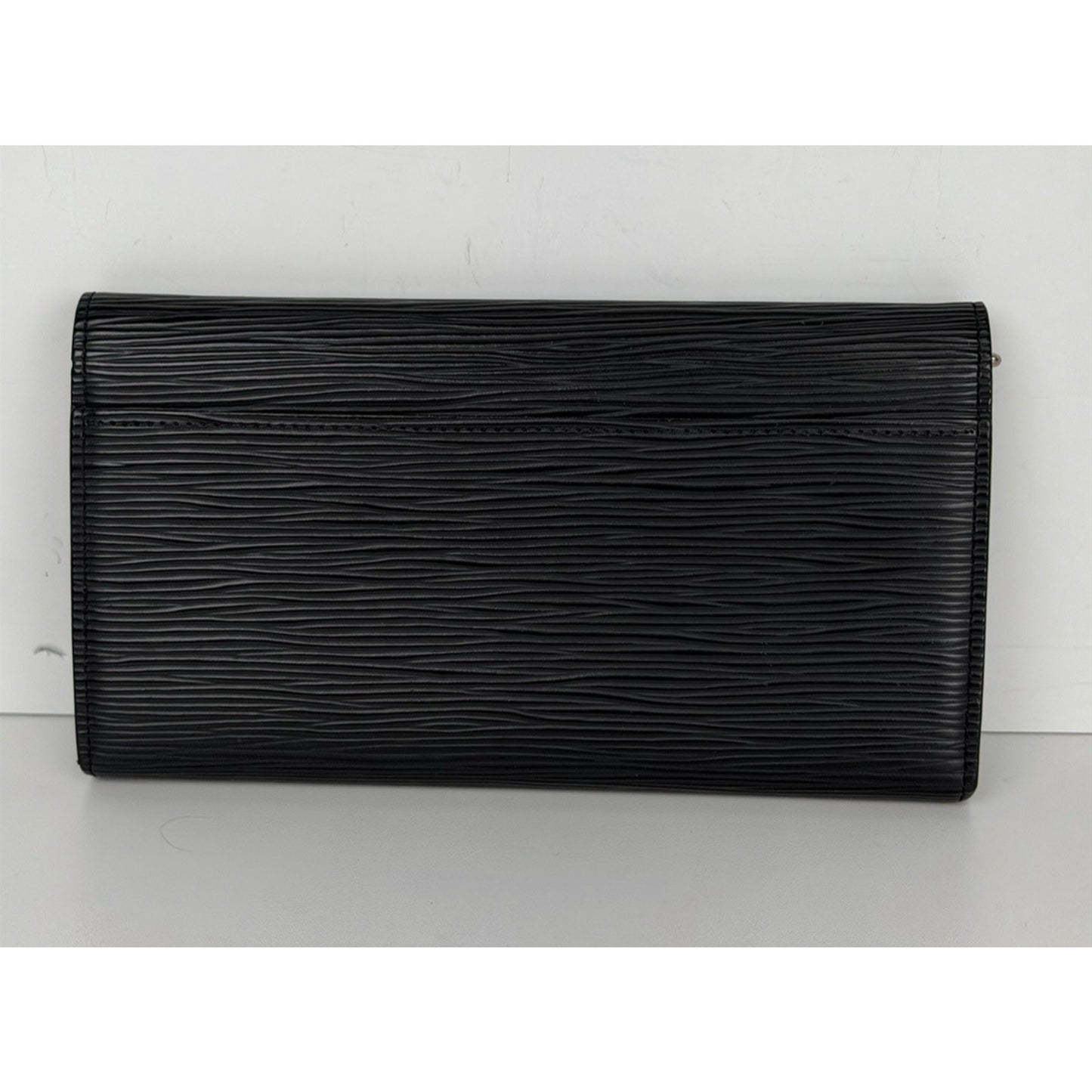 Louis Vuitton Sarah Wallet Black Epi Leather & Snap Closure NFC K2