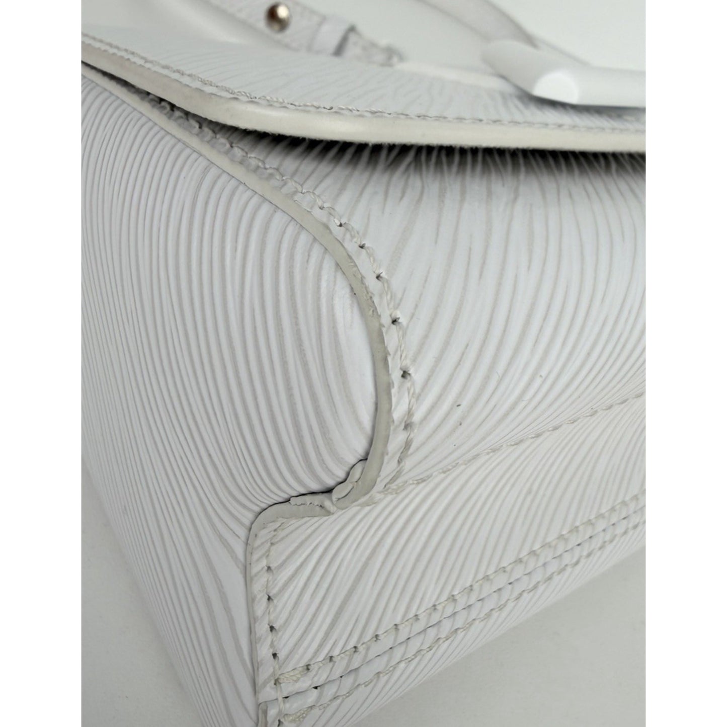 Louis Vuitton Twist PM Shoulder Bag in White Epi Leather 2020 D3