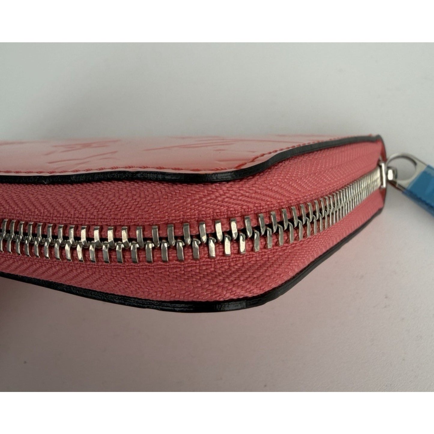 Louis Vuitton Vernis Zippy Womens Wallet in Monogram Glossy Rose 2015