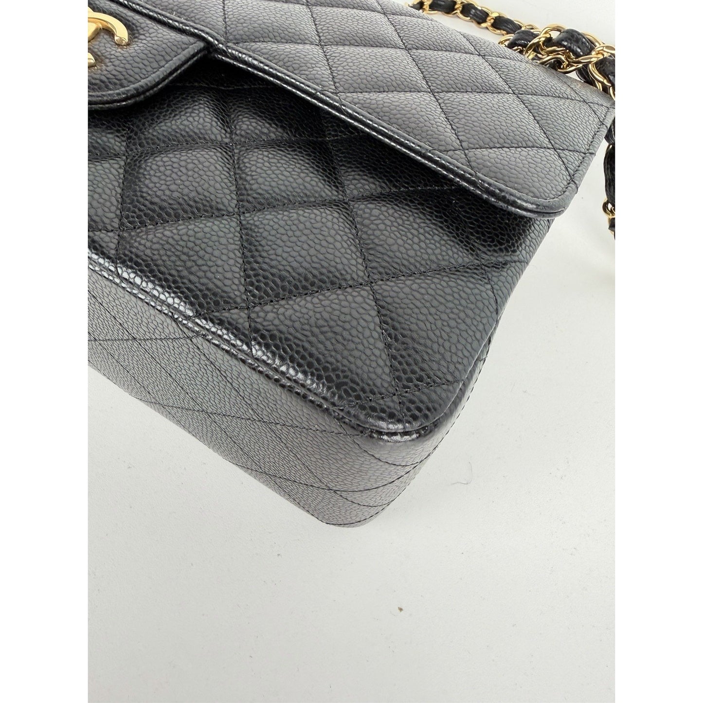 Chanel Classic Double Flap Shoulder Bag Jumbo in Black Caviar Leather 2025 dR-1