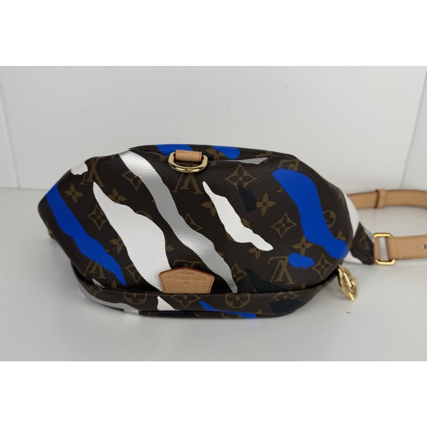 Louis Vuitton x League of Legends Bumbag Monogram Blue&Silver Camouflage 2020 C8