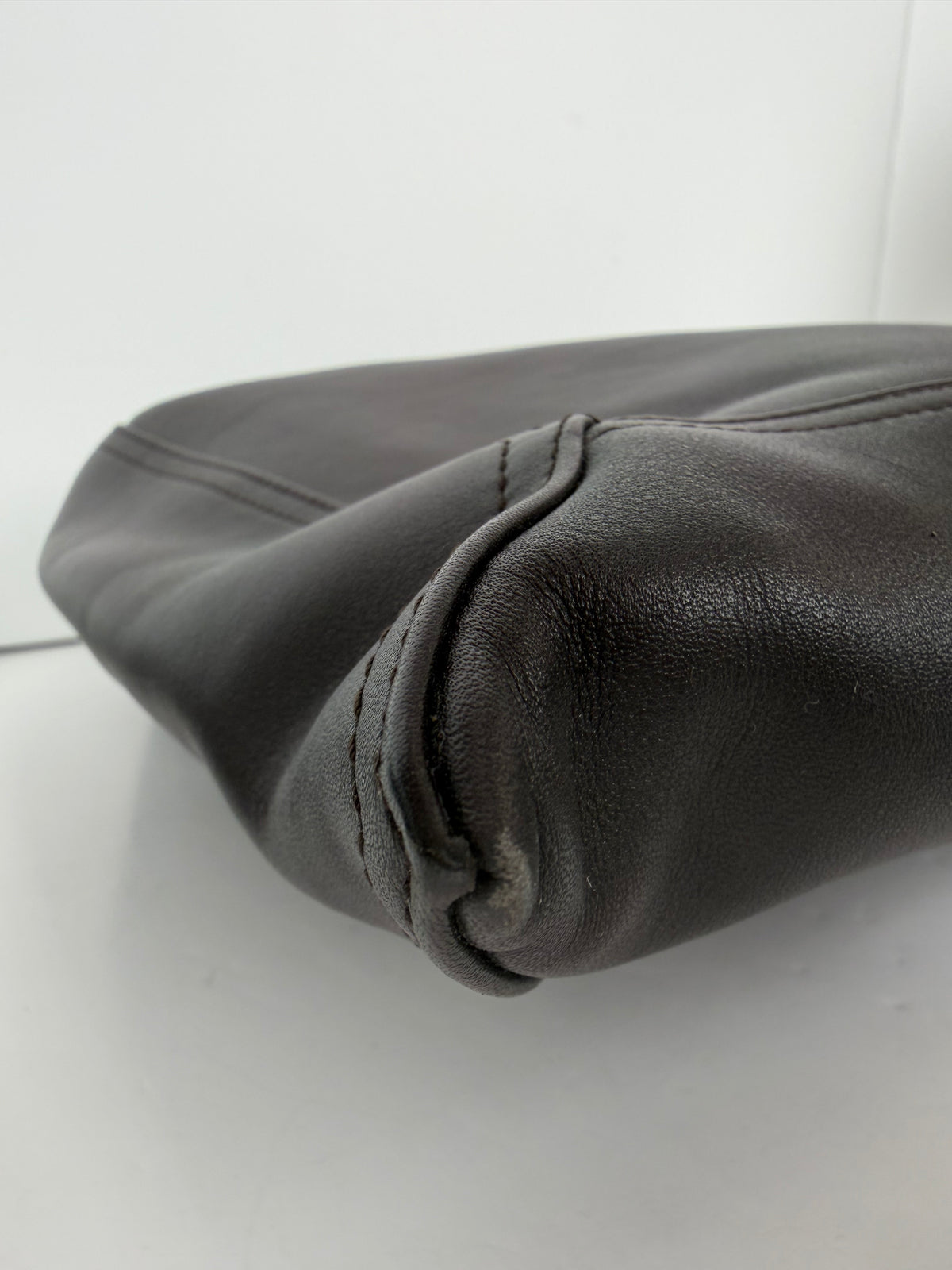Bottega Veneta Large Hop Bag in Dark Brown Calfskin Leather YF1