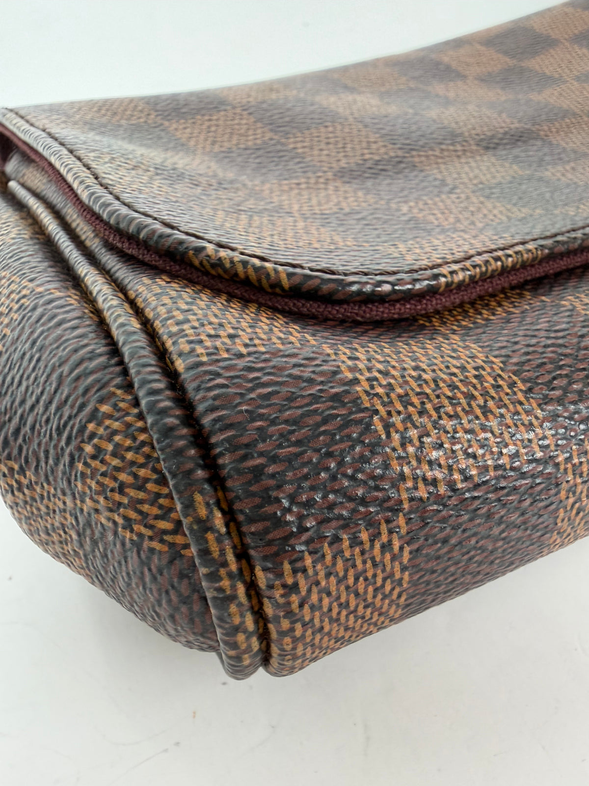 Louis Vuitton Favorite PM Shoulder Bag in Brown Damier Ebene Coated Canvas YS22