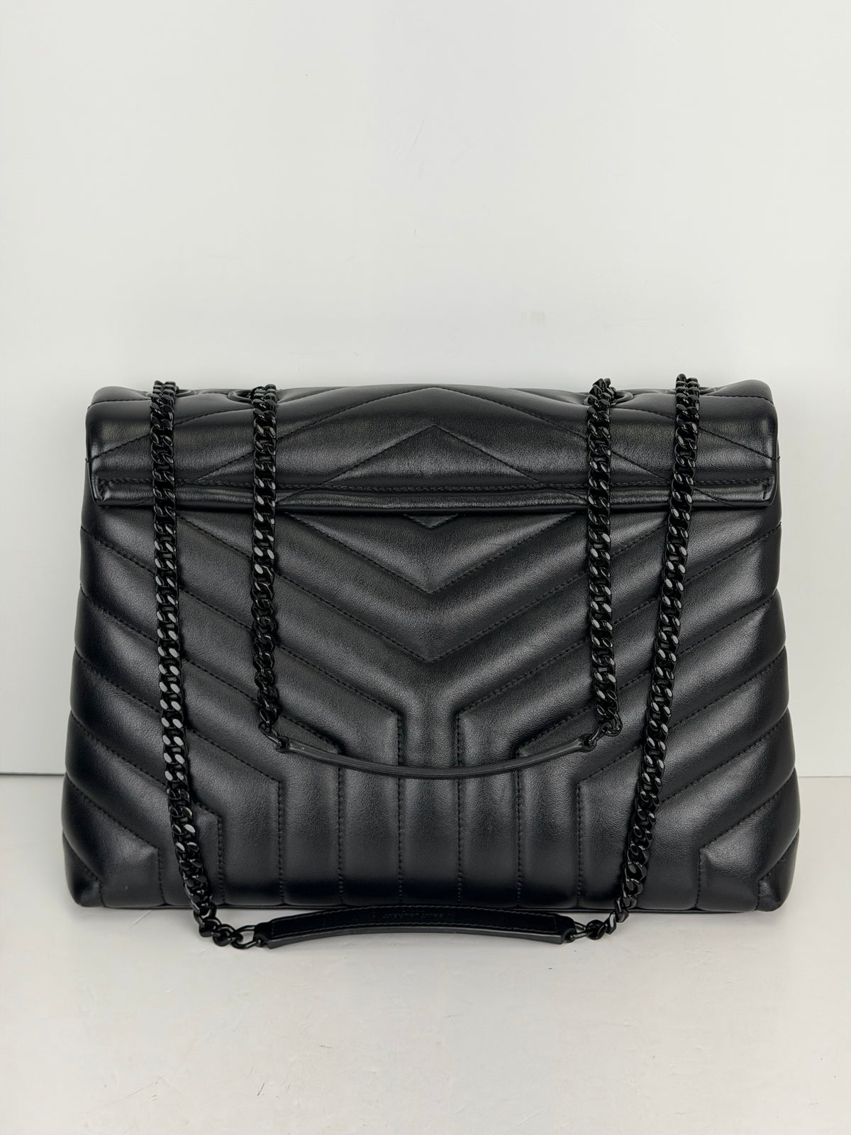 Saint Laurent Loulou Shoulder Bag Medium in Black Leather YD7