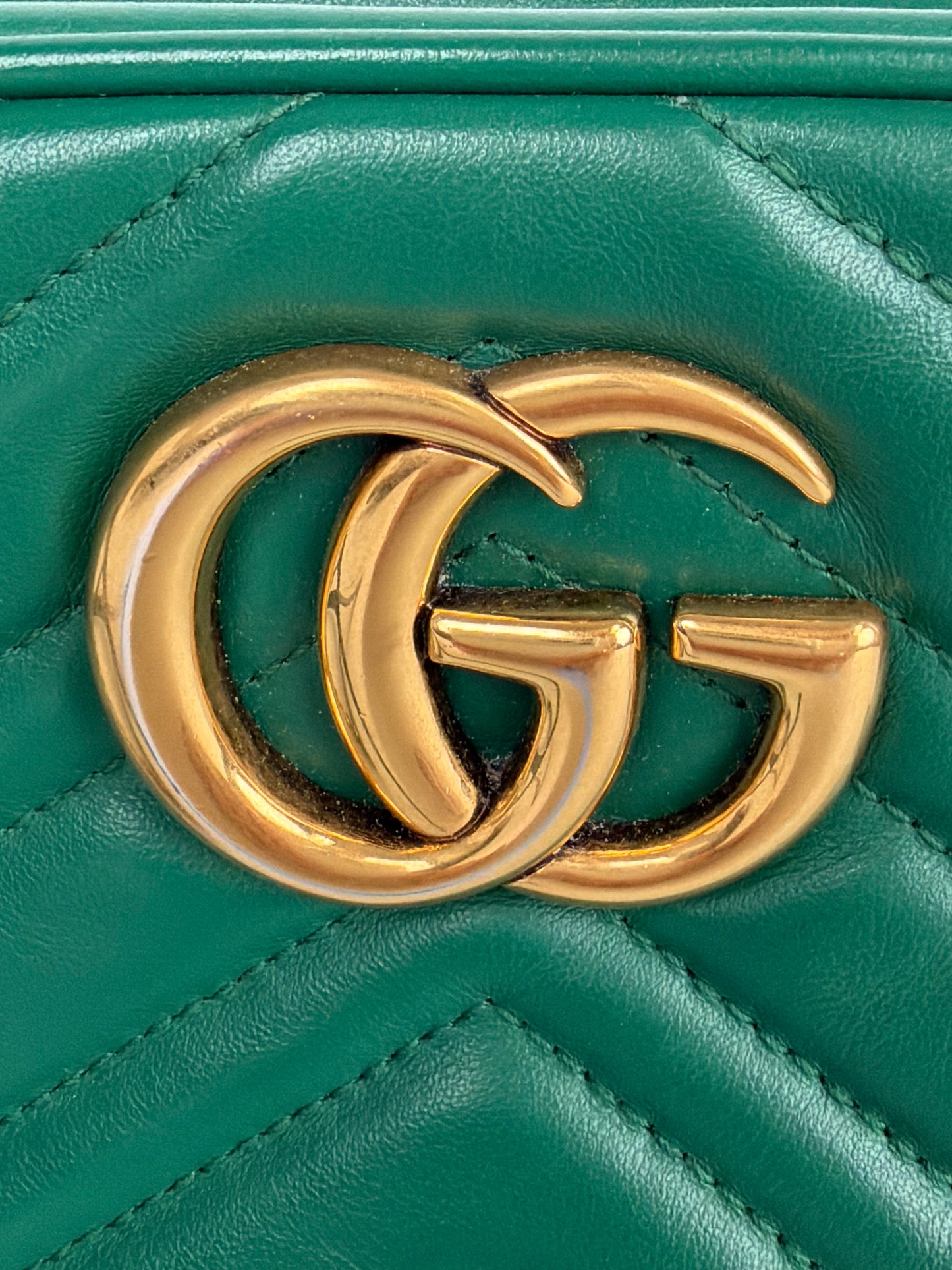 Gucci GG Marmont Shoulder Bag Small in Green Quilted Leather Y-20