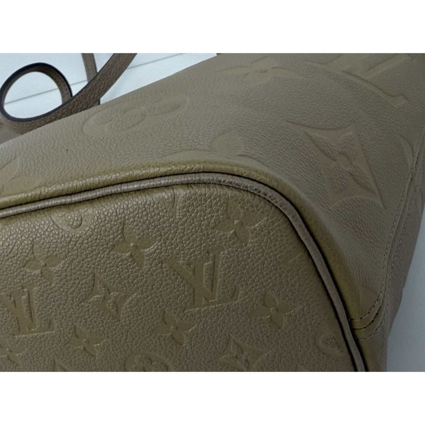 Louis Vuitton Empreinte Monogram Giant Neverfull MM Tourterelle