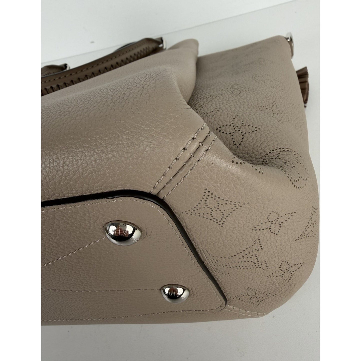 Louis Vuitton Haumea Top Handle Bag in Beige Galet Mahina Leather 2018 B-1