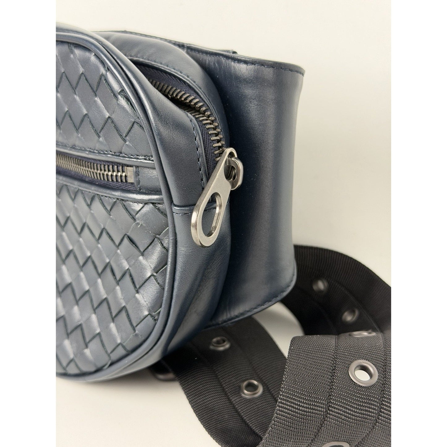 Bottega Veneta Intrecciato Belt Bag Medium Navy Blue Leather & Woven Design S08