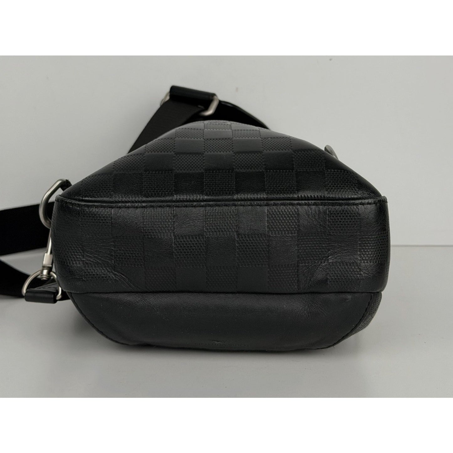 Louis Vuitton Avenue Sling Mens Crossbody Bag in Damier Black Infiniti 2018 S