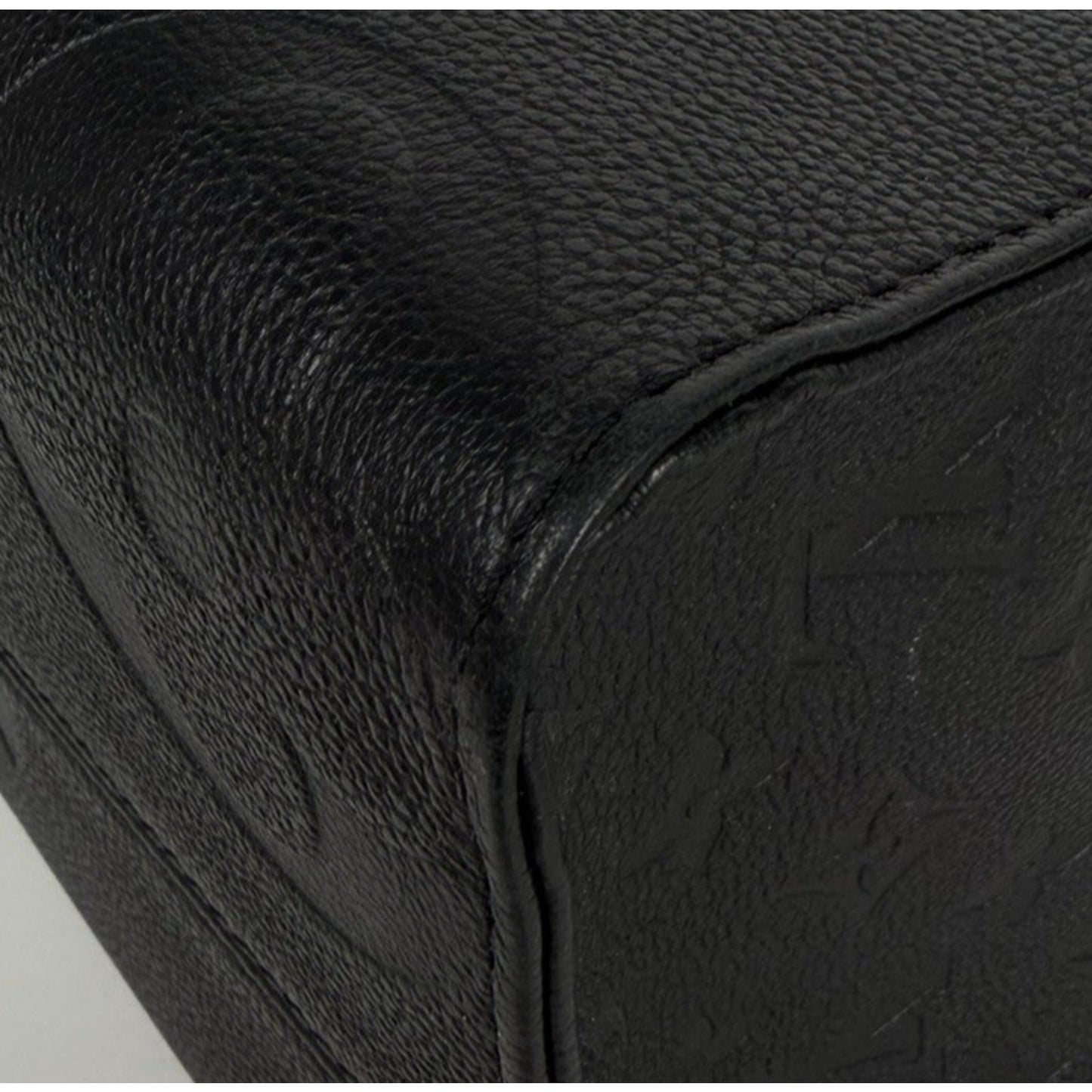 Louis Vuitton OnTheGo MM Bag Tote in Black Leather Embossed Monogram NFC F1