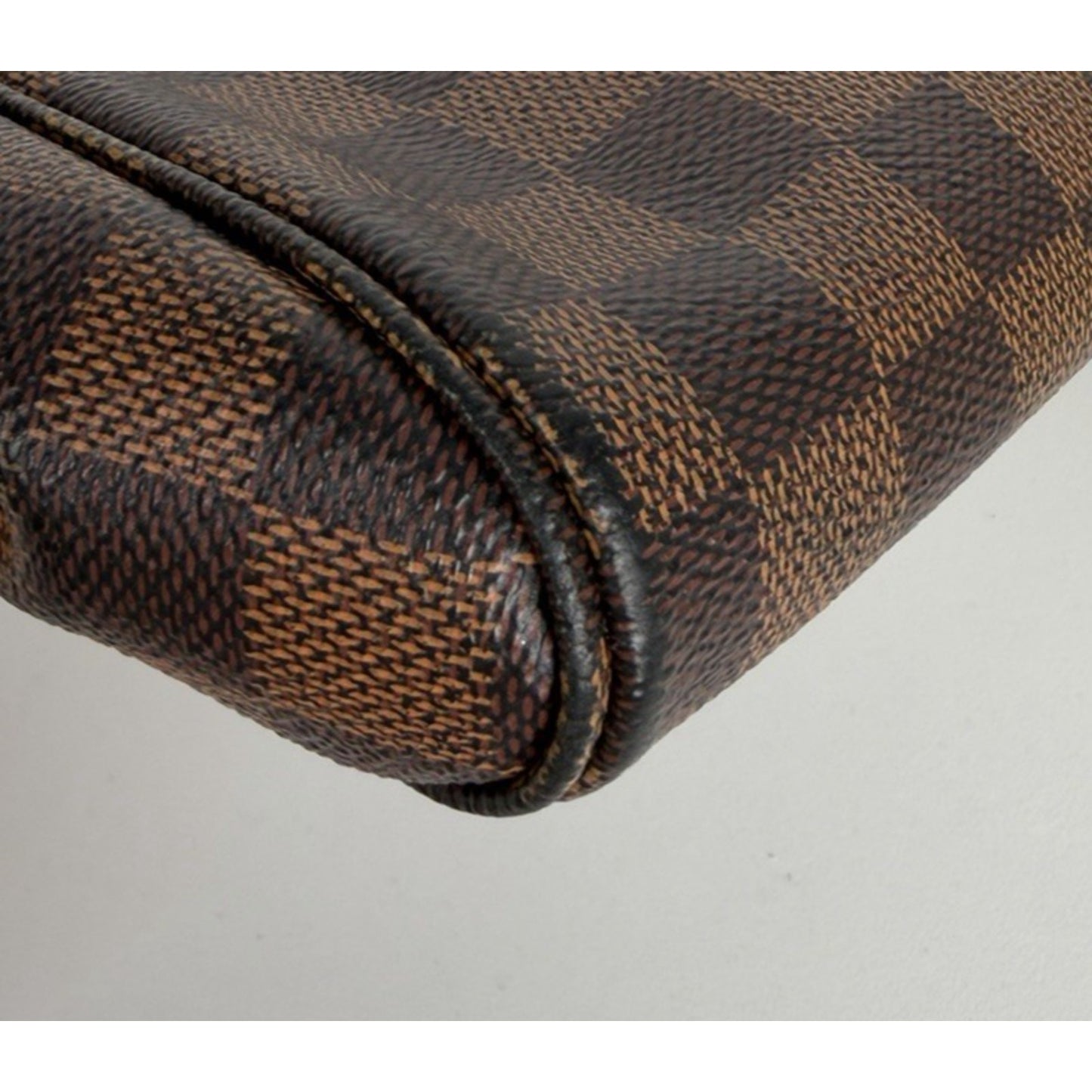 Louis Vuitton Favorite MM Shoulder Bag in Damier Ebene Coated Canvas 2015 S14