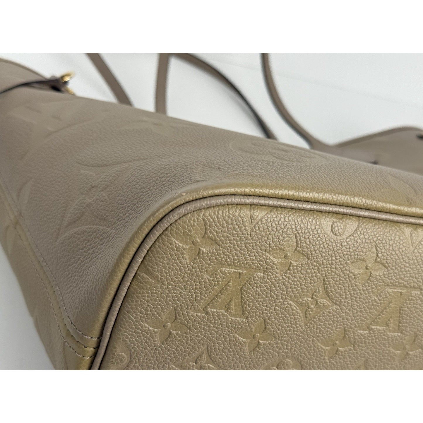 Louis Vuitton Empreinte Monogram Giant Neverfull MM Tourterelle