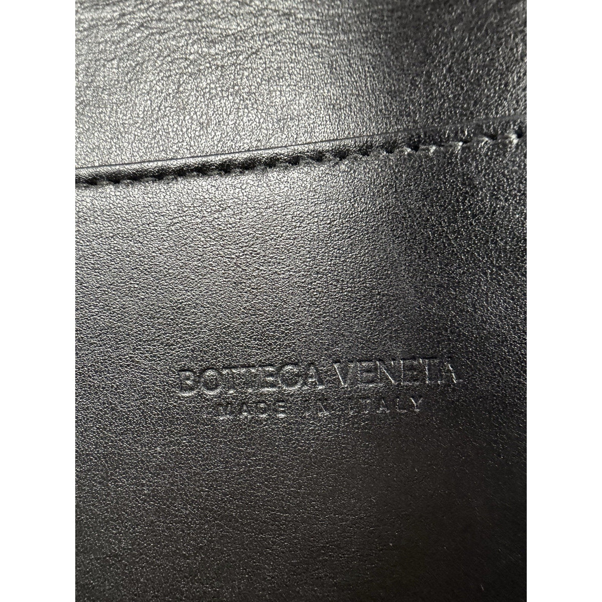Bottega Veneta Andiamo Voyager Bag Unisex in Black Intrecciato Leather NFC C-3