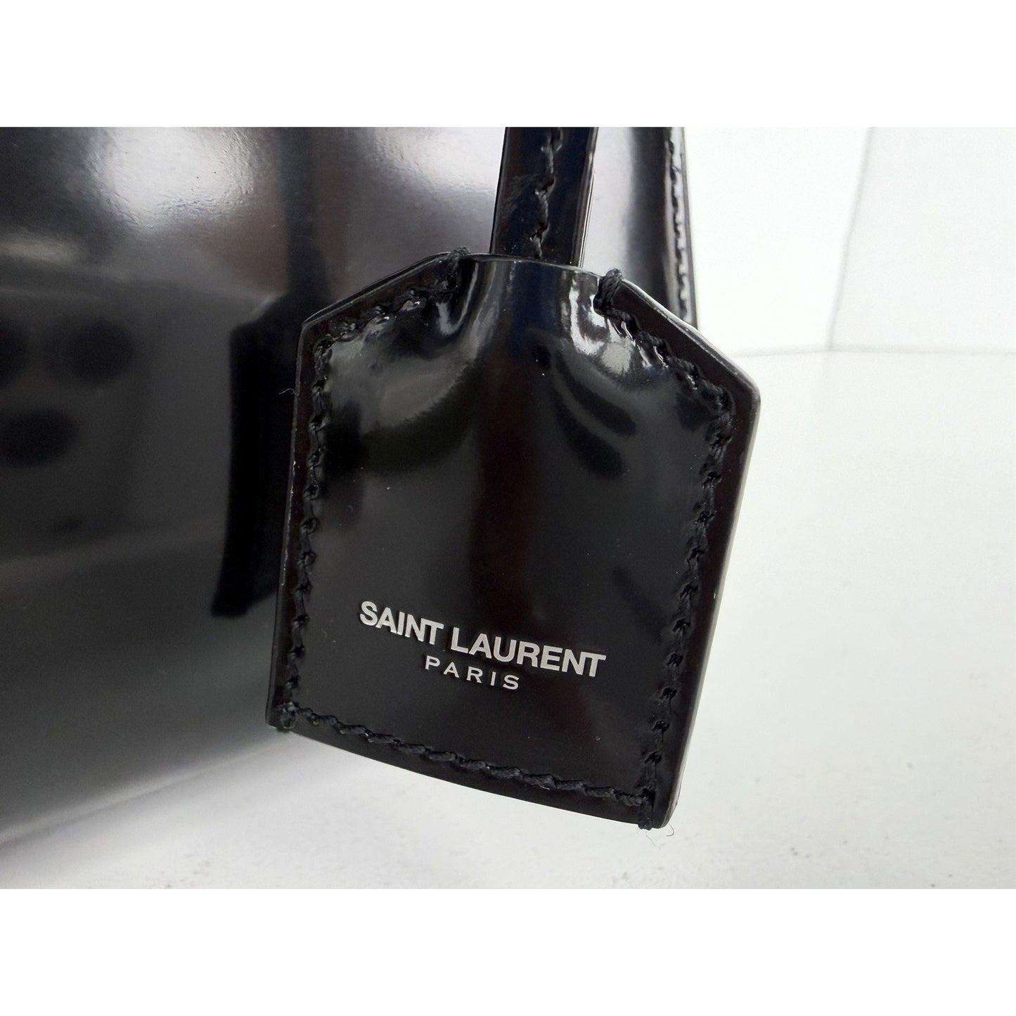 Saint Laurent Le Fermoir Small Top-Handle Bag in Black Spazzolato Leather S-03