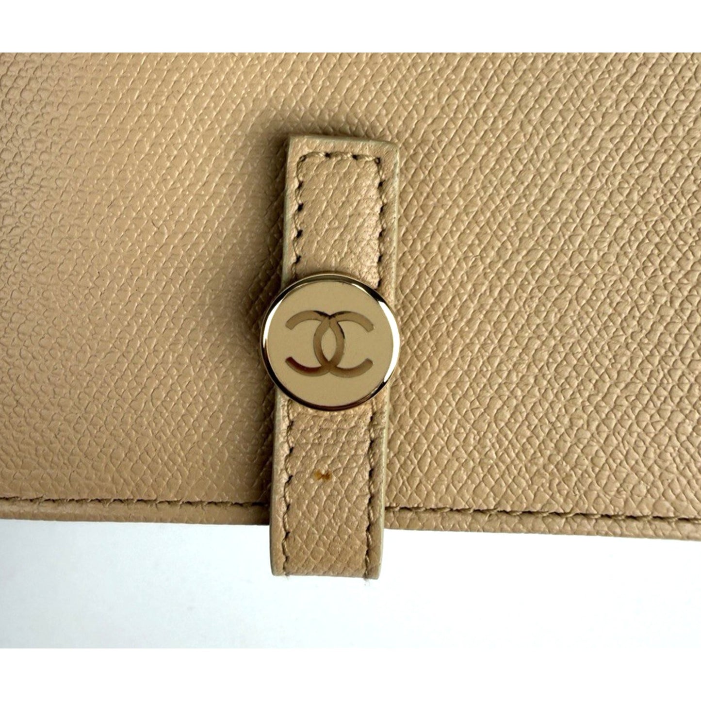 Chanel Interlocking CC Logo Continental Wallet in Beige Vintage 2004-2005 K2