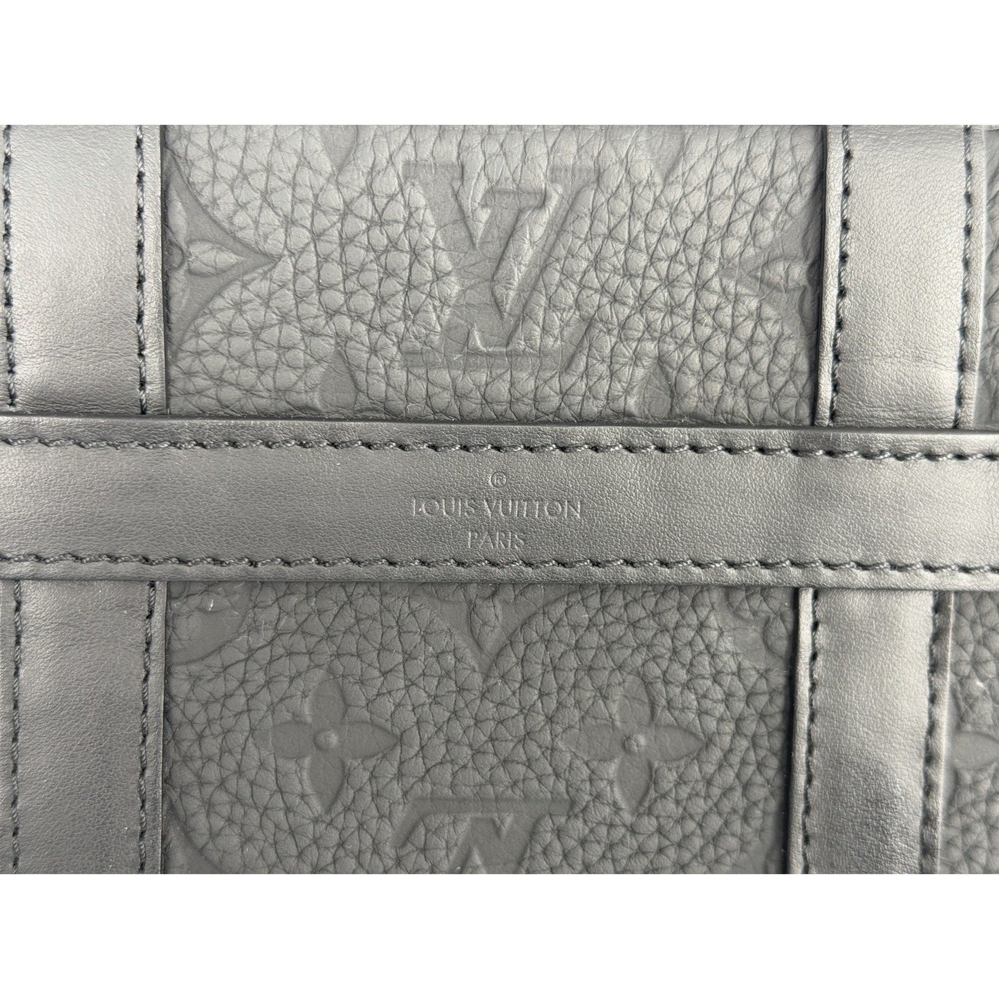 Louis Vuitton Taurillon Trunk Messenger Bag Black Leather Microchipped D5