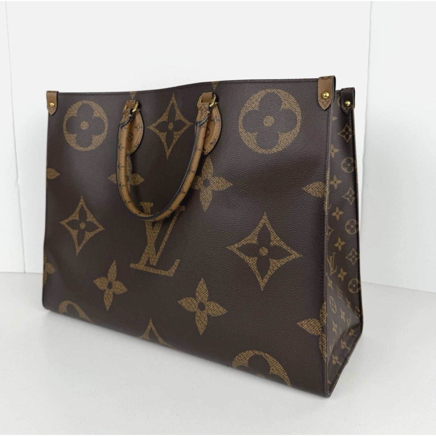 Louis Vuitton OnTheGo Tote Bag GM in Reverse Monogram Giant Canvas 2021 S
