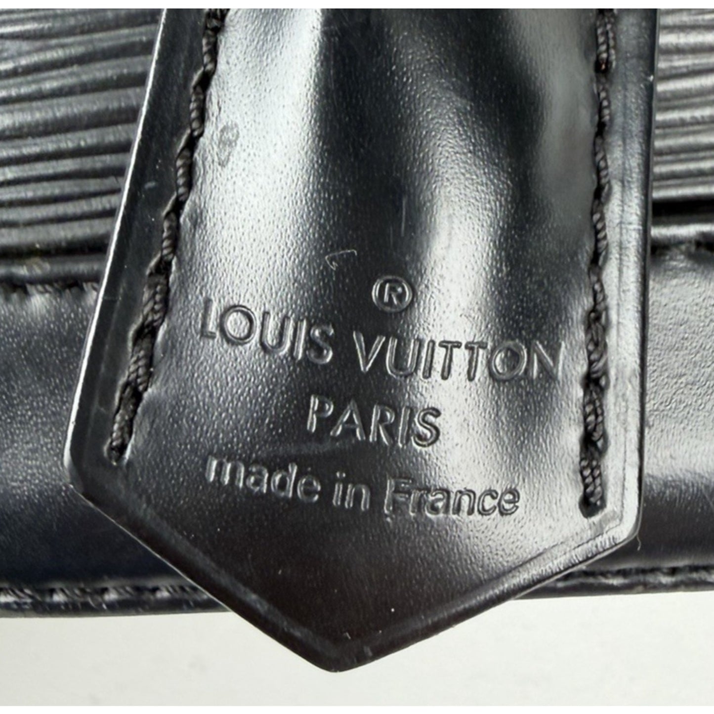 Louis Vuitton Alma BB Bag in Black Textured Epi Leather 2019 S-05