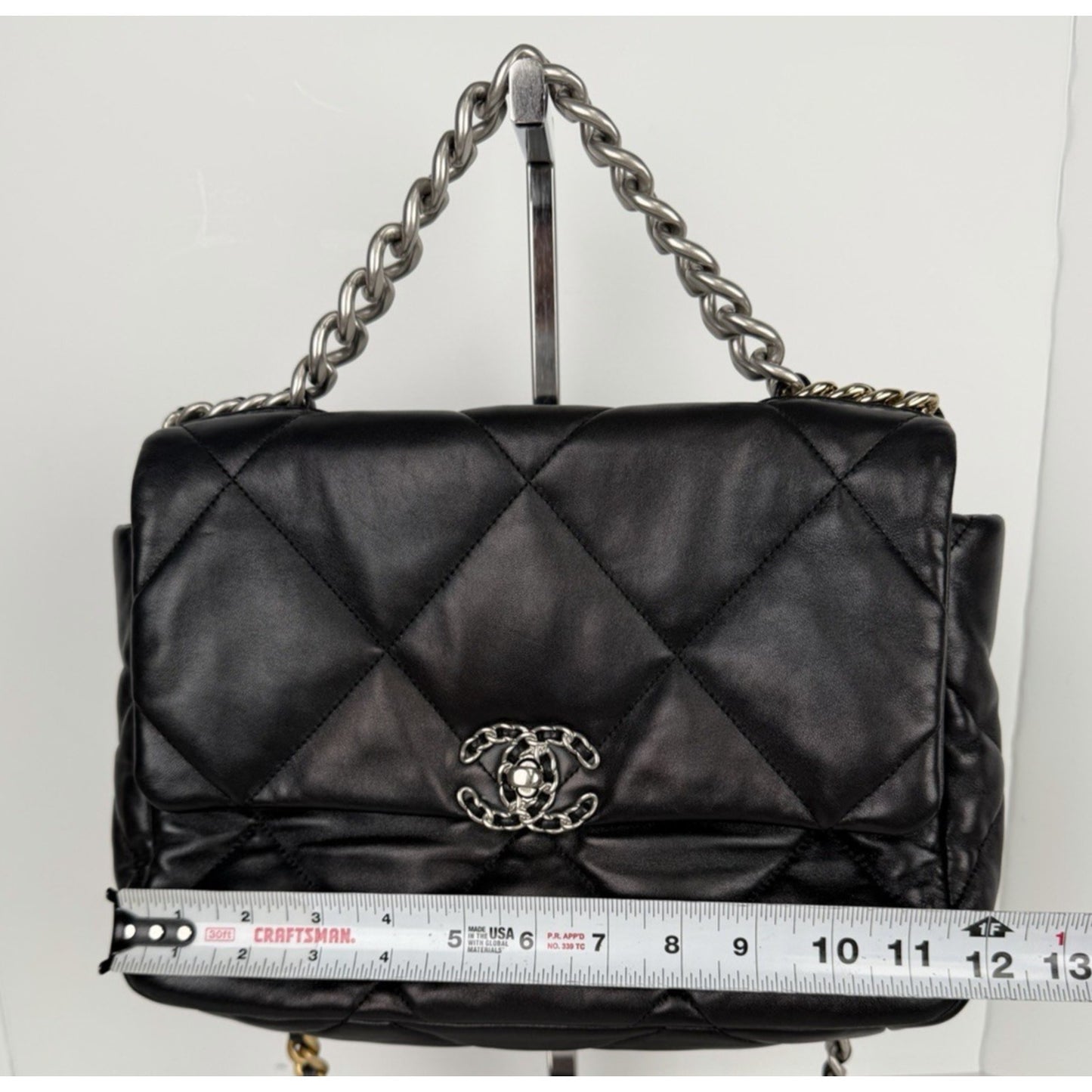 Chanel 19 Flap Maxi Bag in Black Lambskin Leather Two-Tone HW 2022 E8