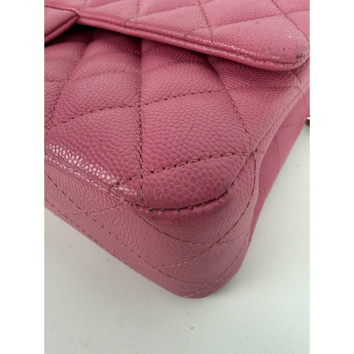 Chanel Classic Double Flap Shoulder Bag Medium in Pink Caviar Leather 2019 YE-1