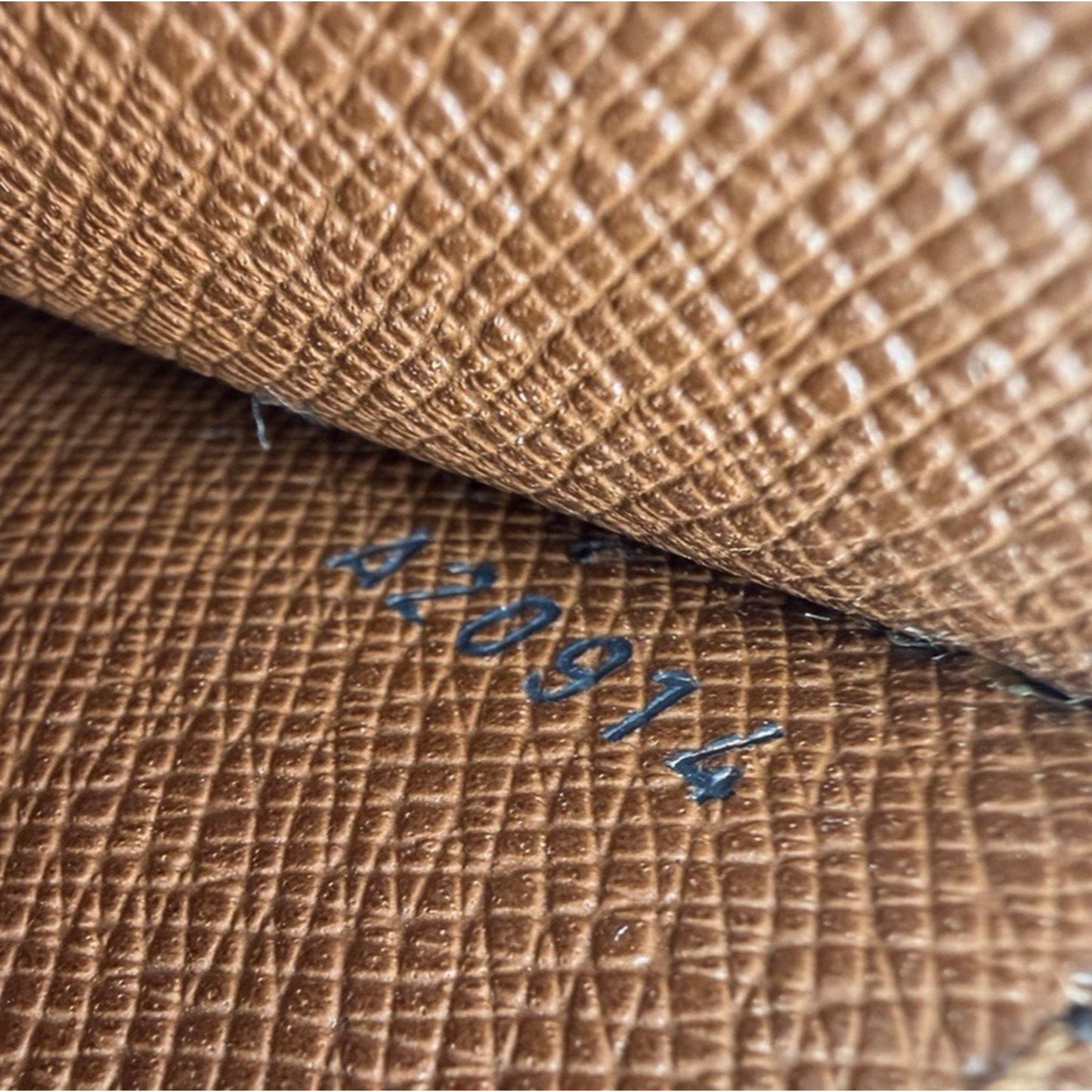 Louis Vuitton Monceau 28 Handbag Vintage Brown LV Monogram Coated Canvas 1994 S3