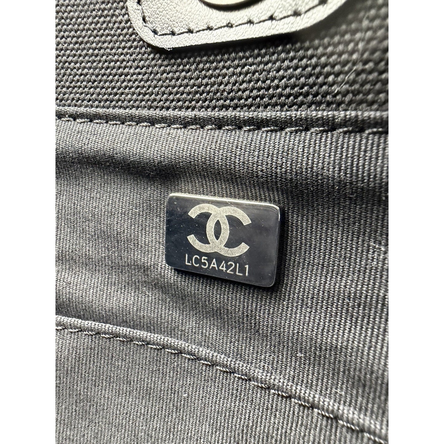 Chanel Deauville Large Shopping Tote Bag in Black and White Striped Canvas R1
