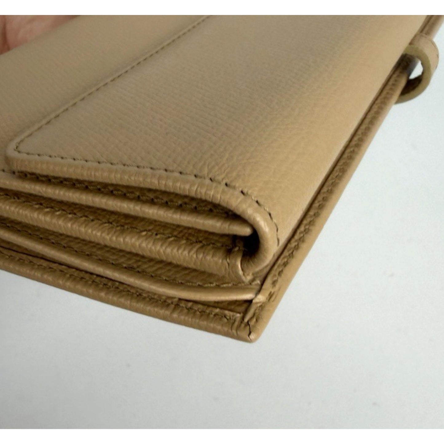 Chanel Interlocking CC Logo Continental Wallet in Beige Vintage 2004-2005 K2