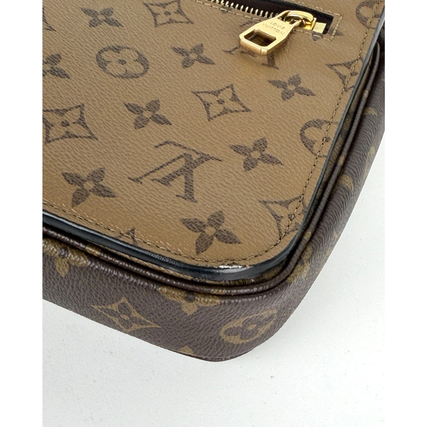 Louis Vuitton Pochette Metis MM Shoulder Bag Reverse Monogram Canvas 2020 C-1
