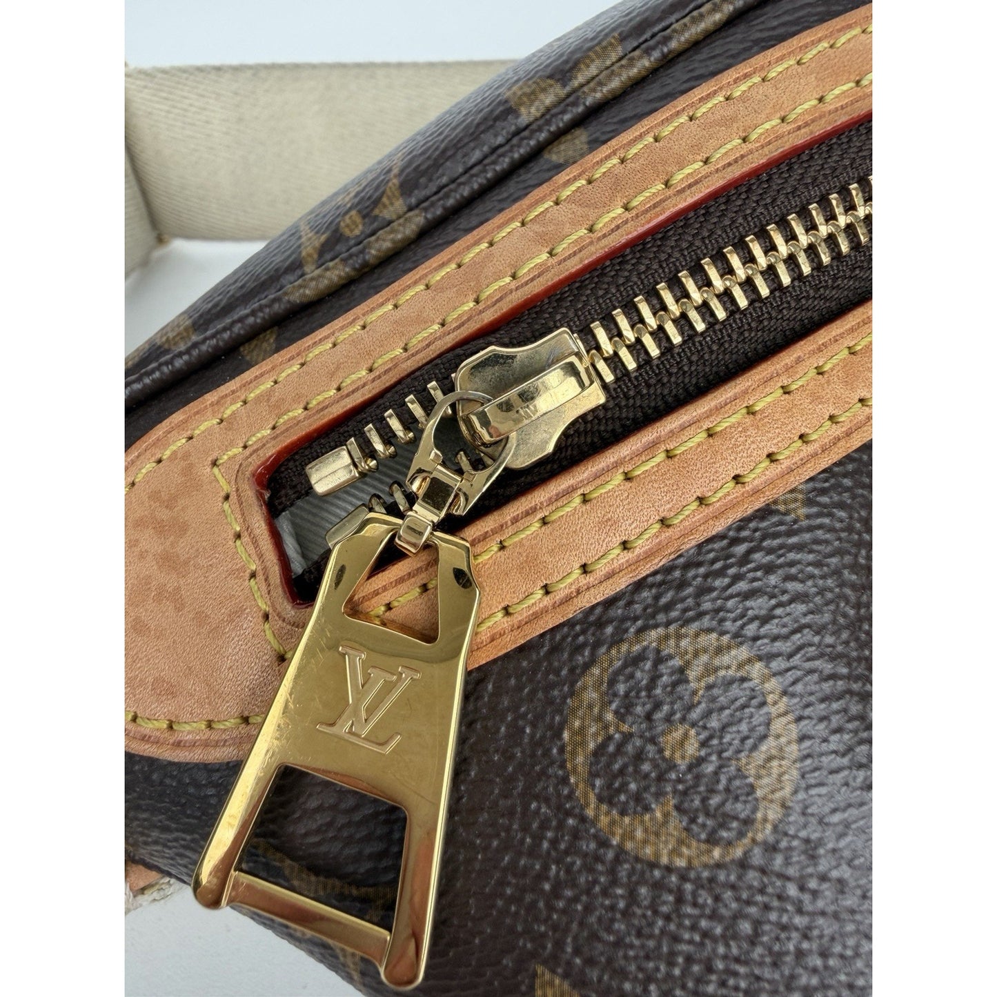Louis Vuitton High Rise Bumbag in Brown Monogram Coated Canvas Microchipped D8