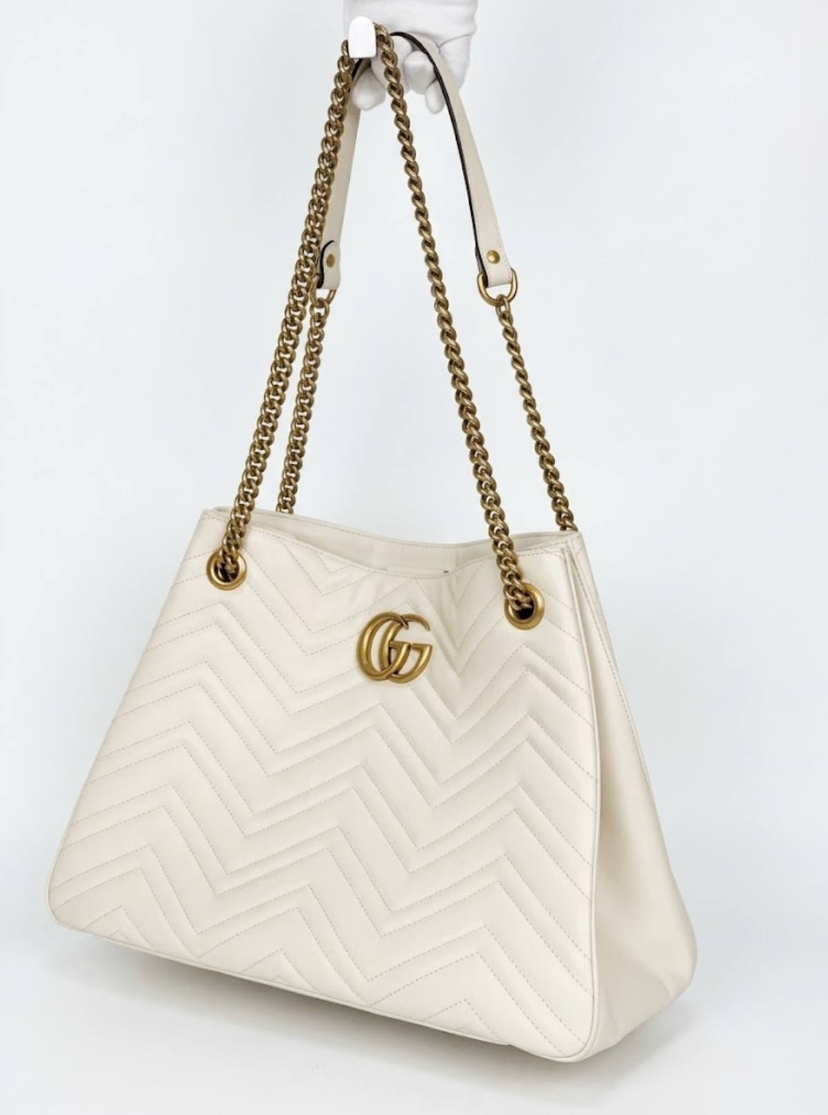 Gucci GG Marmont Chain Shoulder Bag in Beige Matelasse Leather YS18