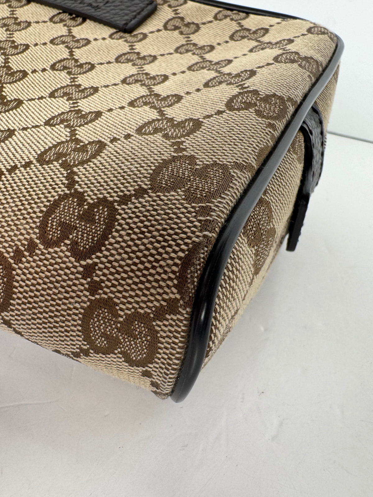 Gucci GG Canvas Belt Bag Waist Pouch in Beige and Brown GG monogram YS23
