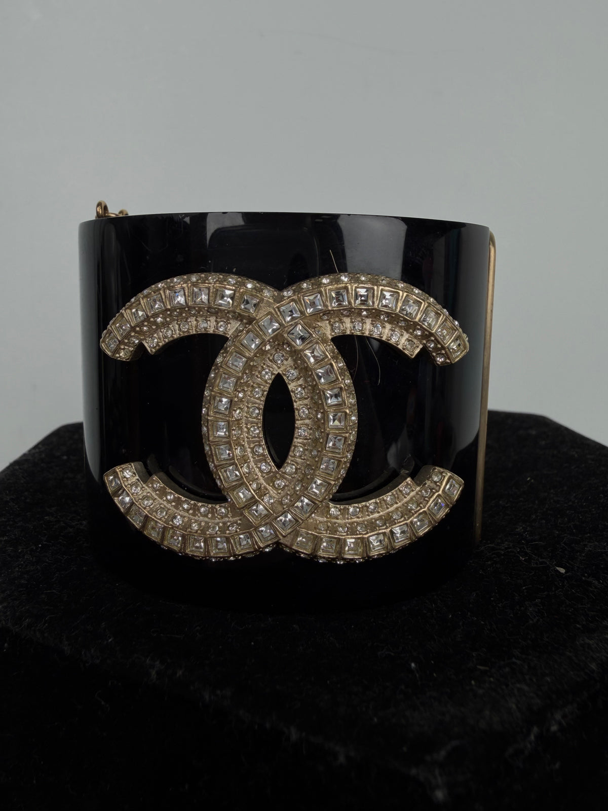 Chanel Resin Hinged Cuff Wide Bracelet in Black & Gold with Strass K-1