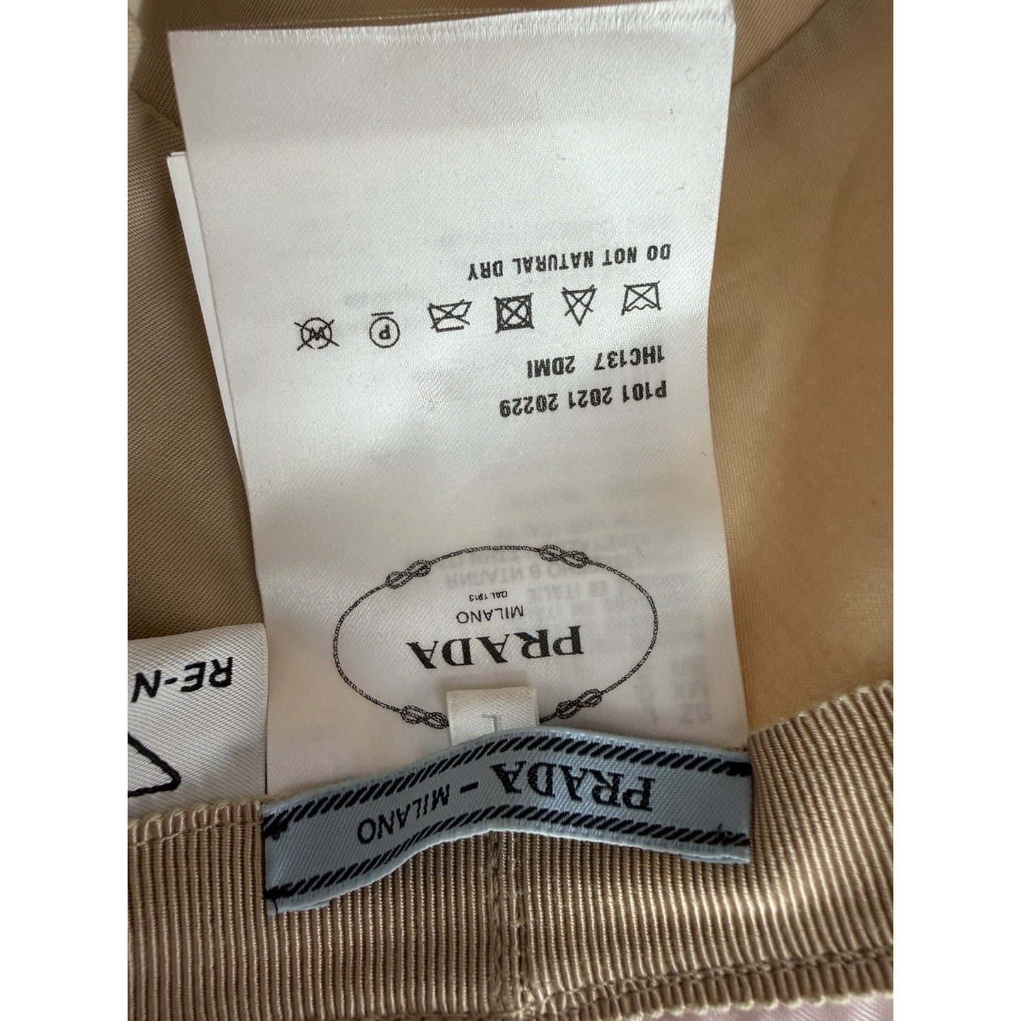 Prada Re-Nylon Bucket Hat L Pink & Metal Triangle Logo K3