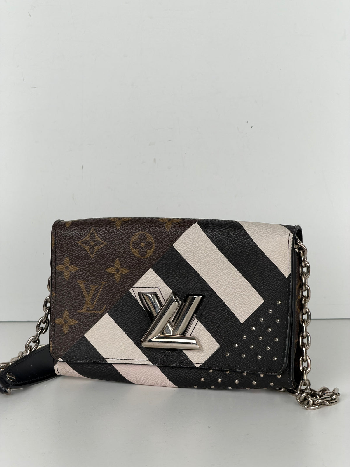 Louis Vuitton Limited Edition Monogram Twist Chain Wallet Bag in Coated Canvas 2016 S08