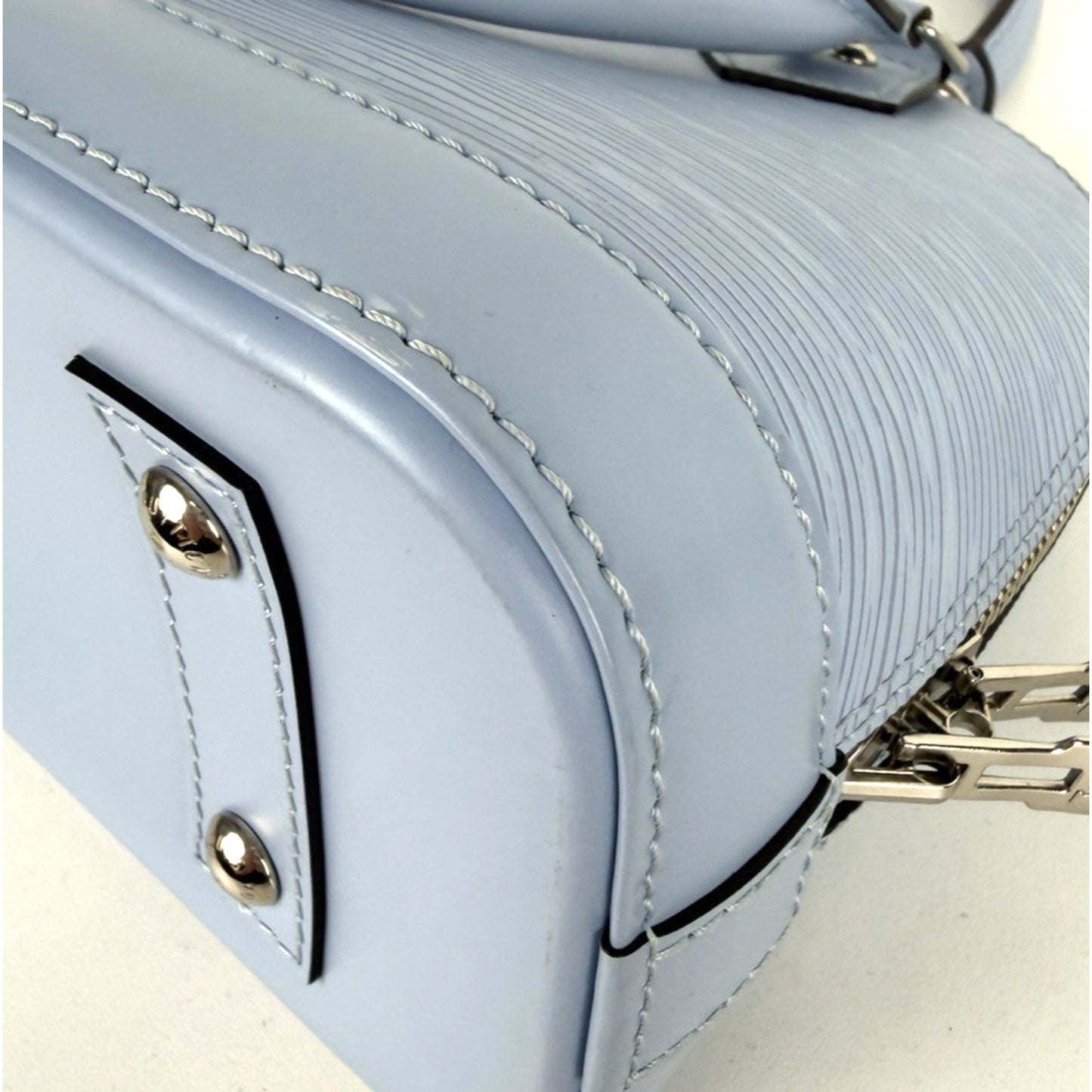 Louis Vuitton Epi Alma BB Bag in Textured Bleu Nuage Leather NFC D9