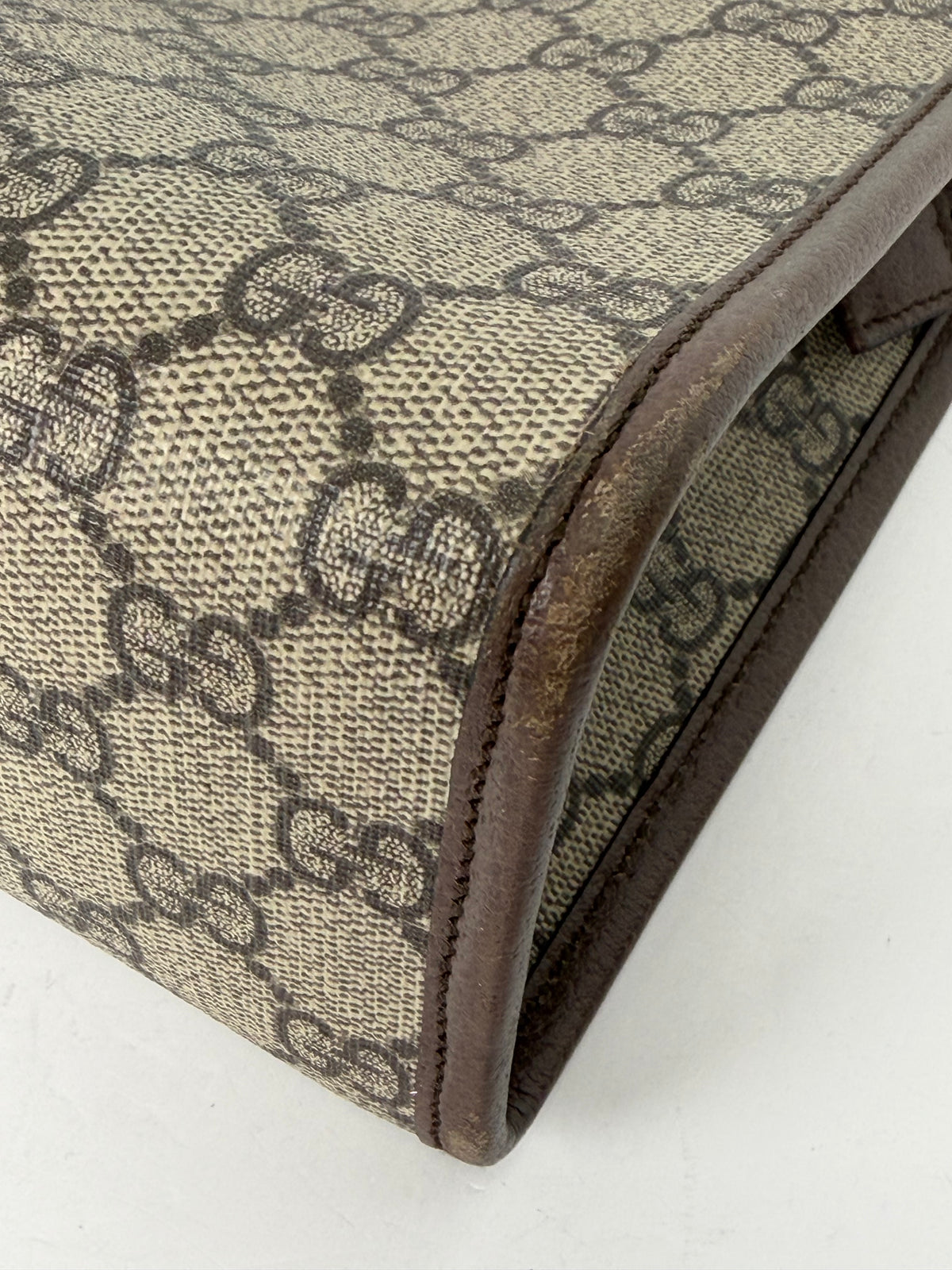 Gucci Ophidia Pouch Bag in Brown GG Supreme Coated Canvas YU-3