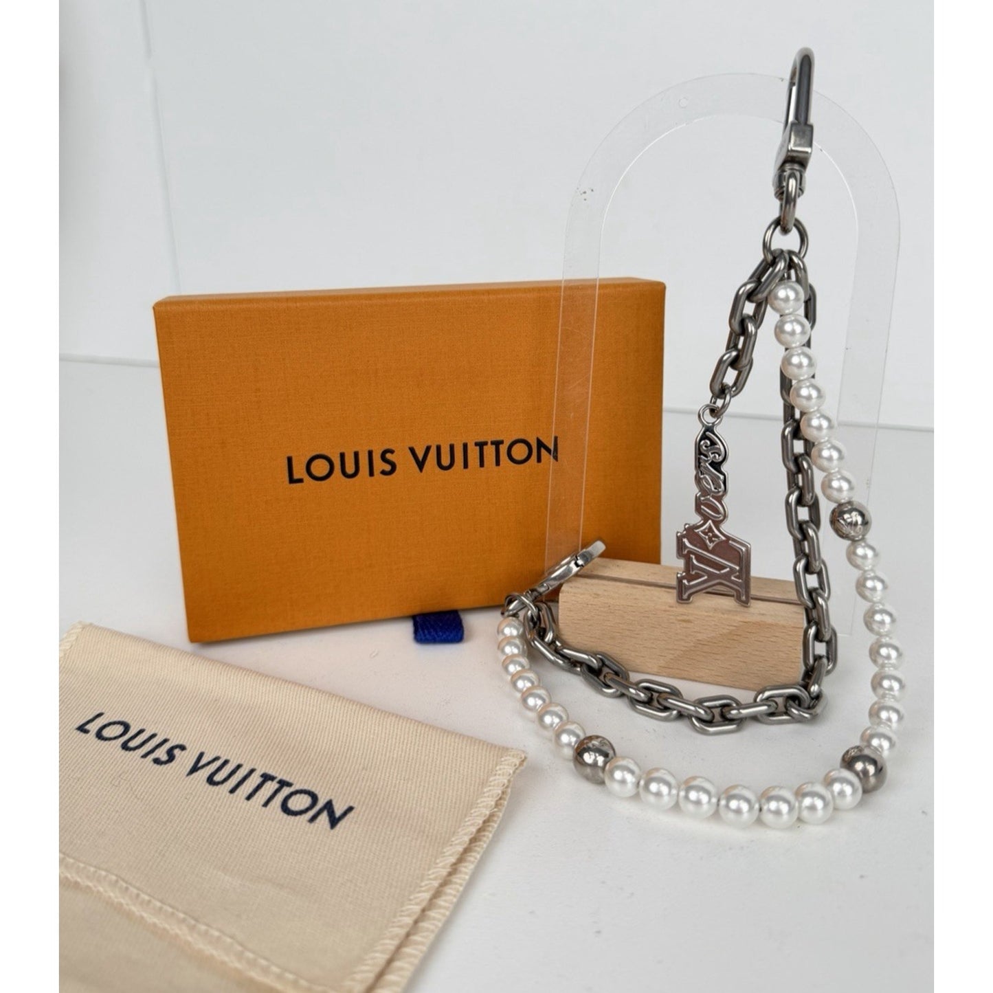 Louis Vuitton Pearls Chain Belt and Bag Charm in Silver Color K1