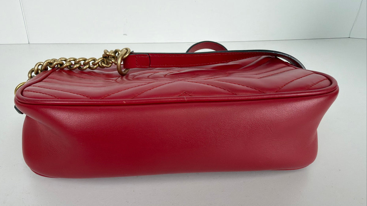 Gucci GG Marmont Small Shoulder Bag in Red Matelasse Leather YS22