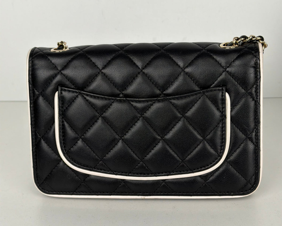 Chanel Wallet on Chain Crossbody Bag in Black & White Quilted Lambskin Leather NFC