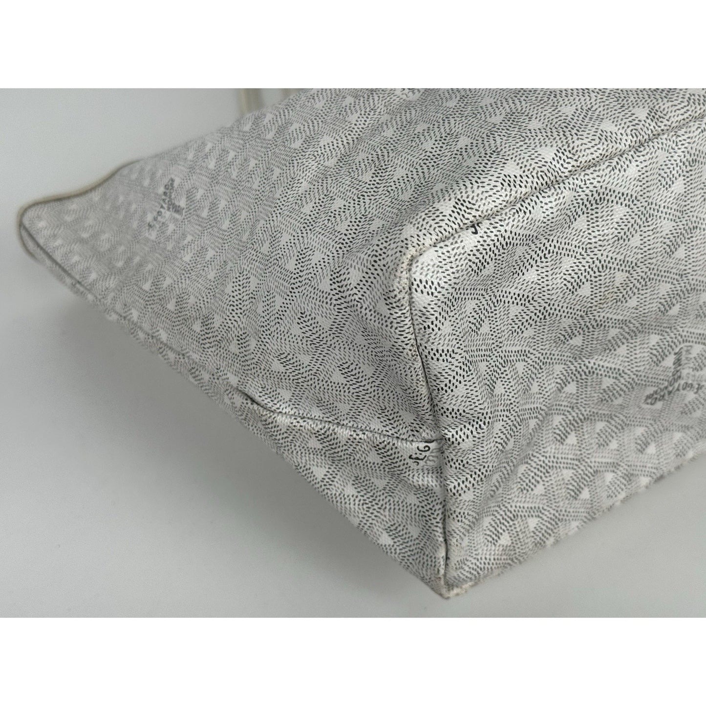 Goyard Saint Louis Tote Bag in White Goyardine Canvas with Pouch E-2