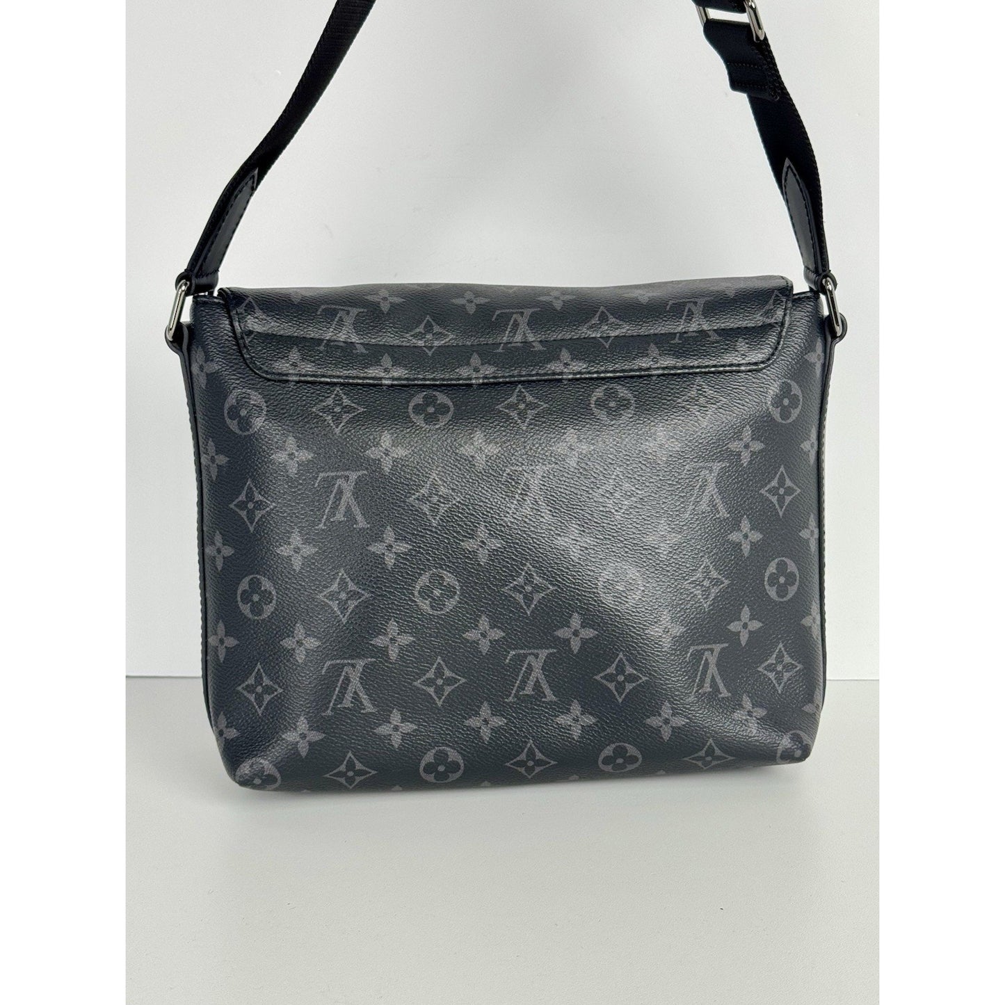 Louis Vuitton District PM Messenger Bag in Monogram Eclipse Canvas D-3