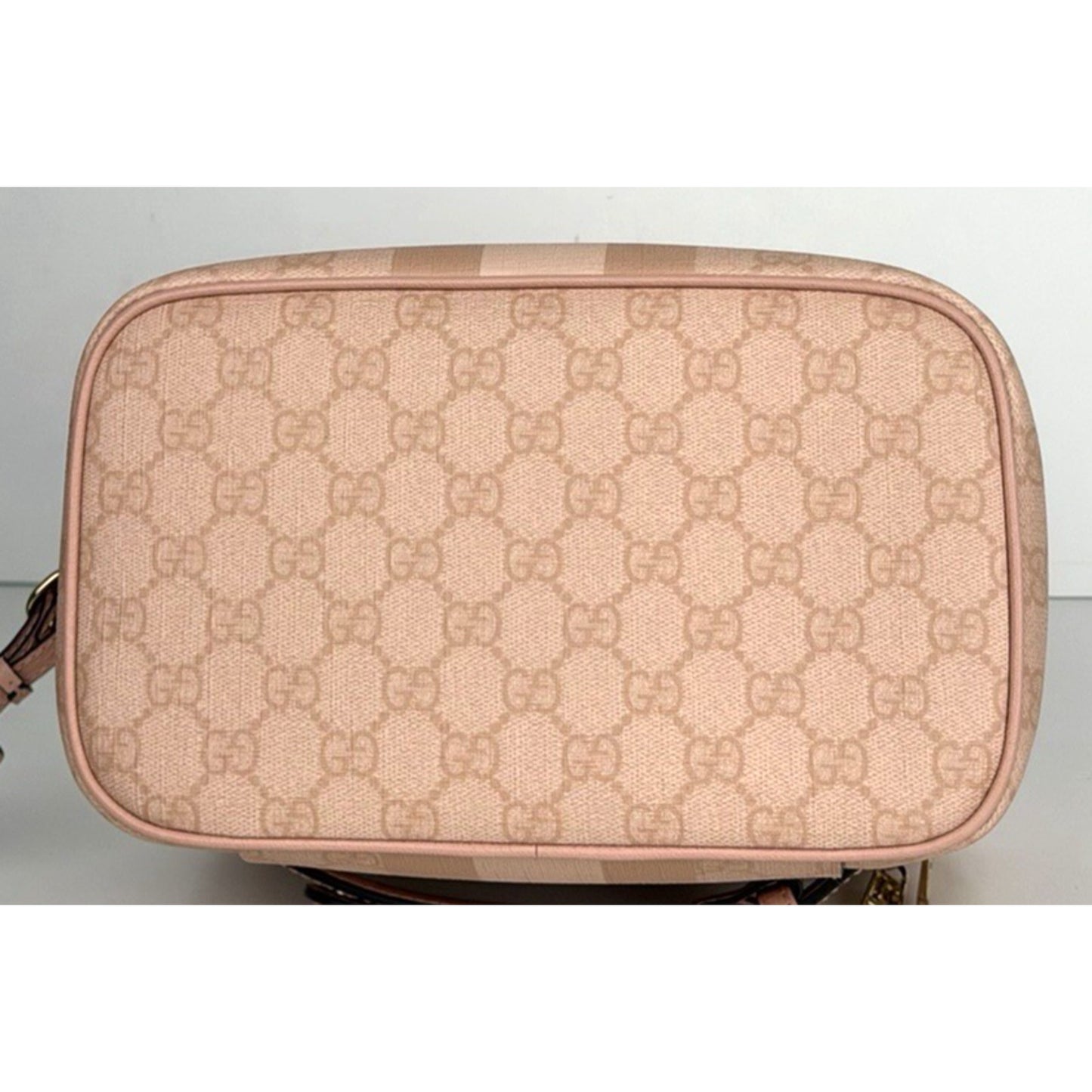 Gucci Ophidia Vanity Cosmetic Case Bag is Crafted from Pink GG Supreme Canvas S