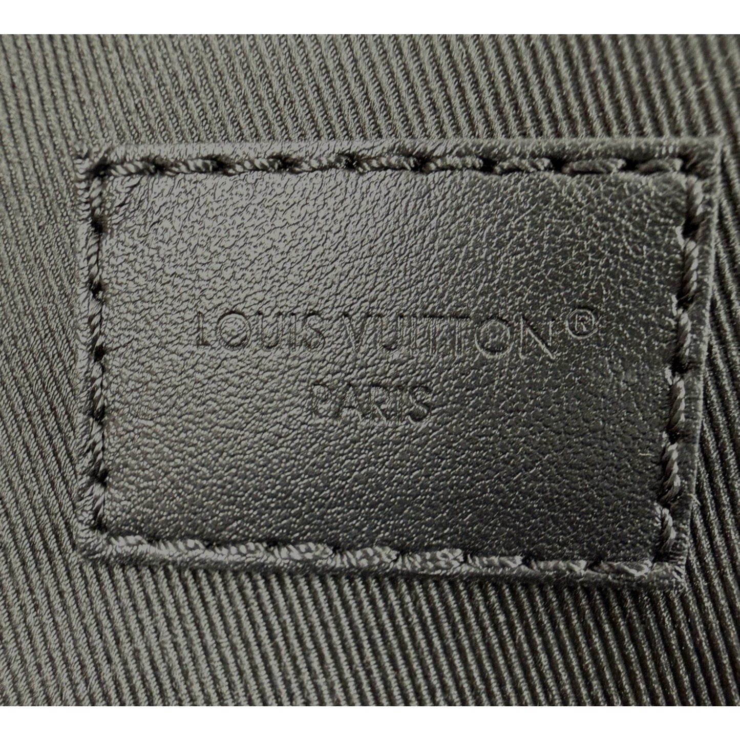 Louis Vuitton Avenue Slingbag PM in Black Monogram Eclipse Coated Canvas NFC E5