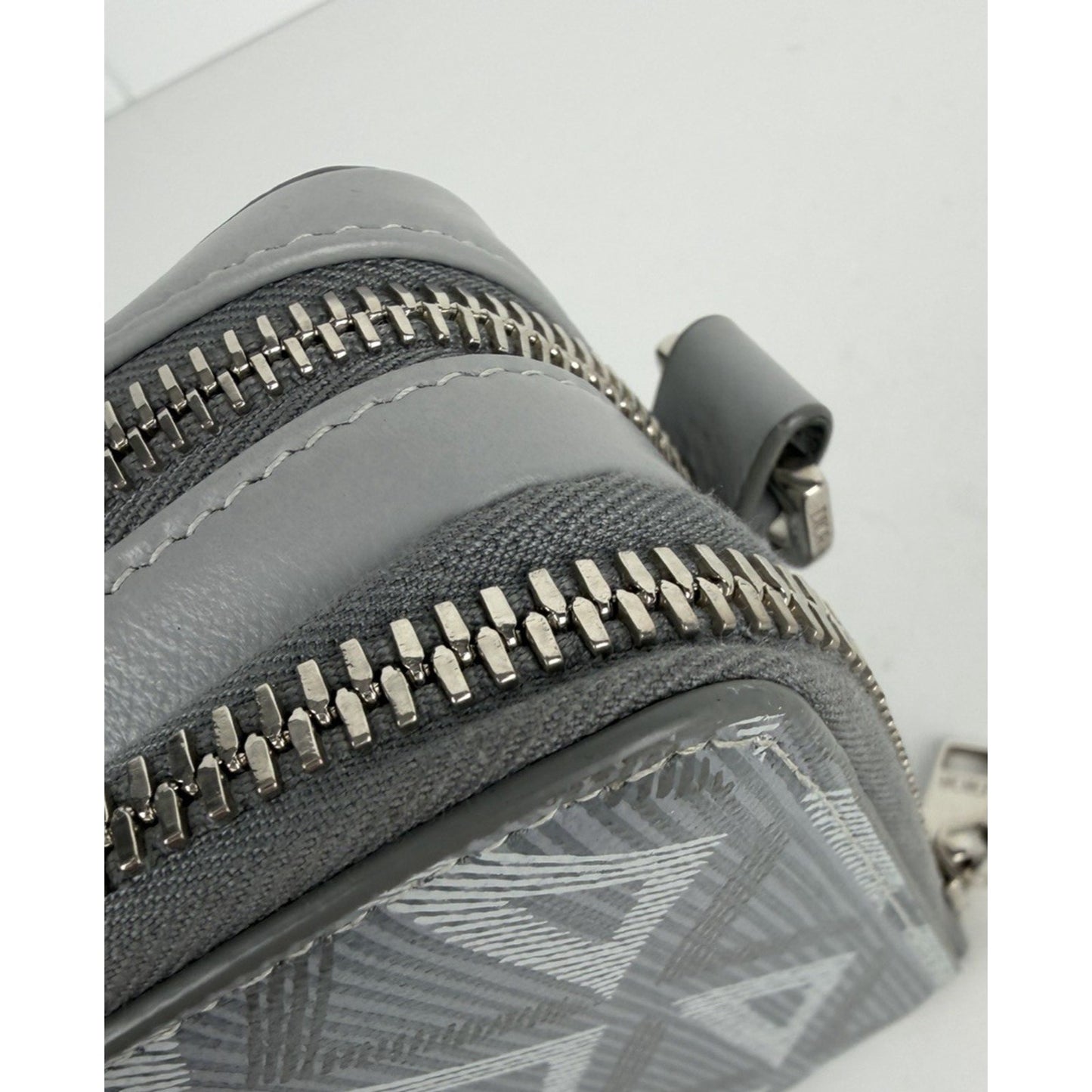 Christian Dior CD Diamond Messenger Pouch Gray Coated Canvas 2021 S17